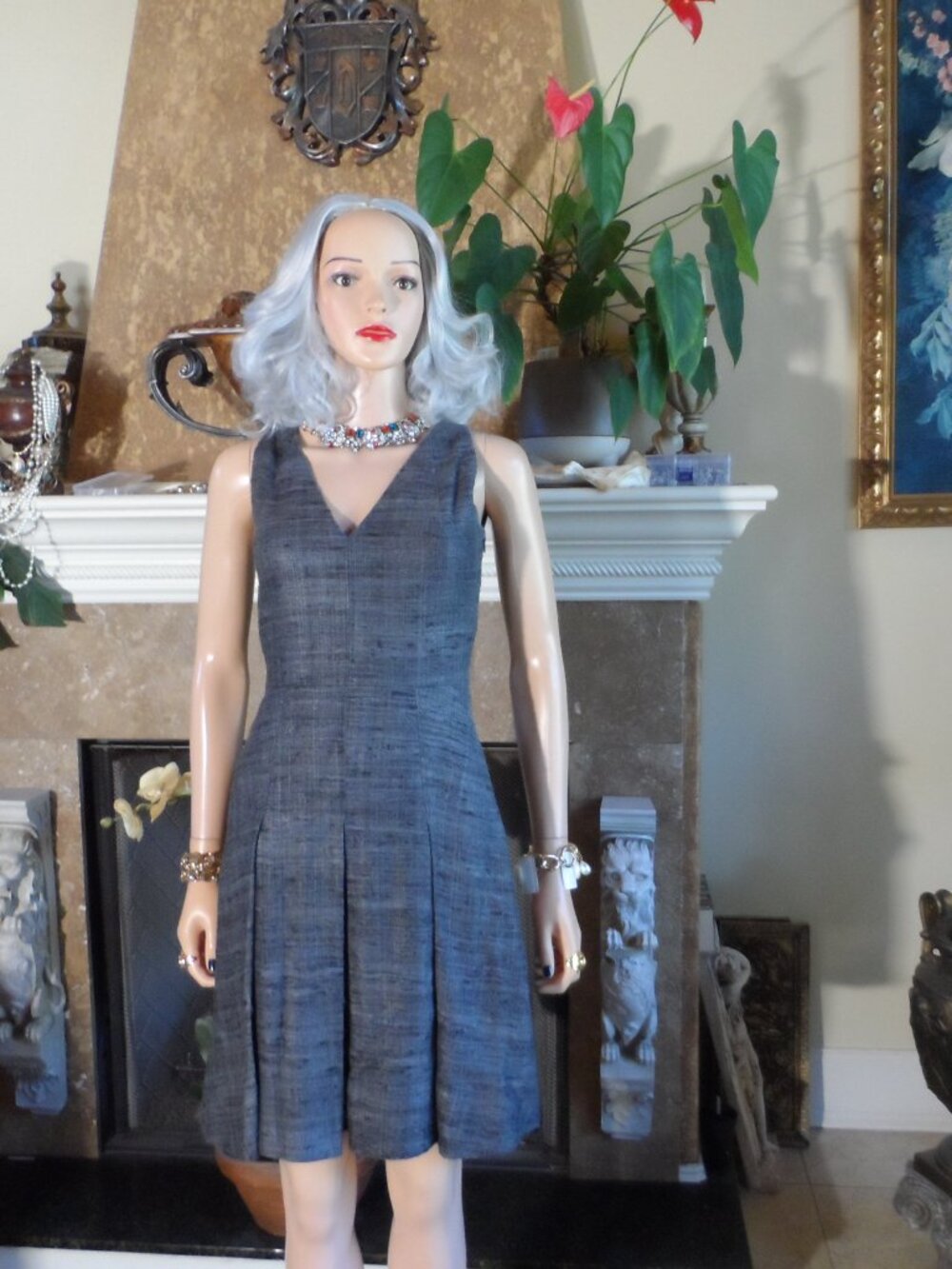 Akris Punto 100% Mulberry Silk Gray Pleated Sheath Dress Size 2